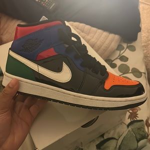 Women Jordan 1’s